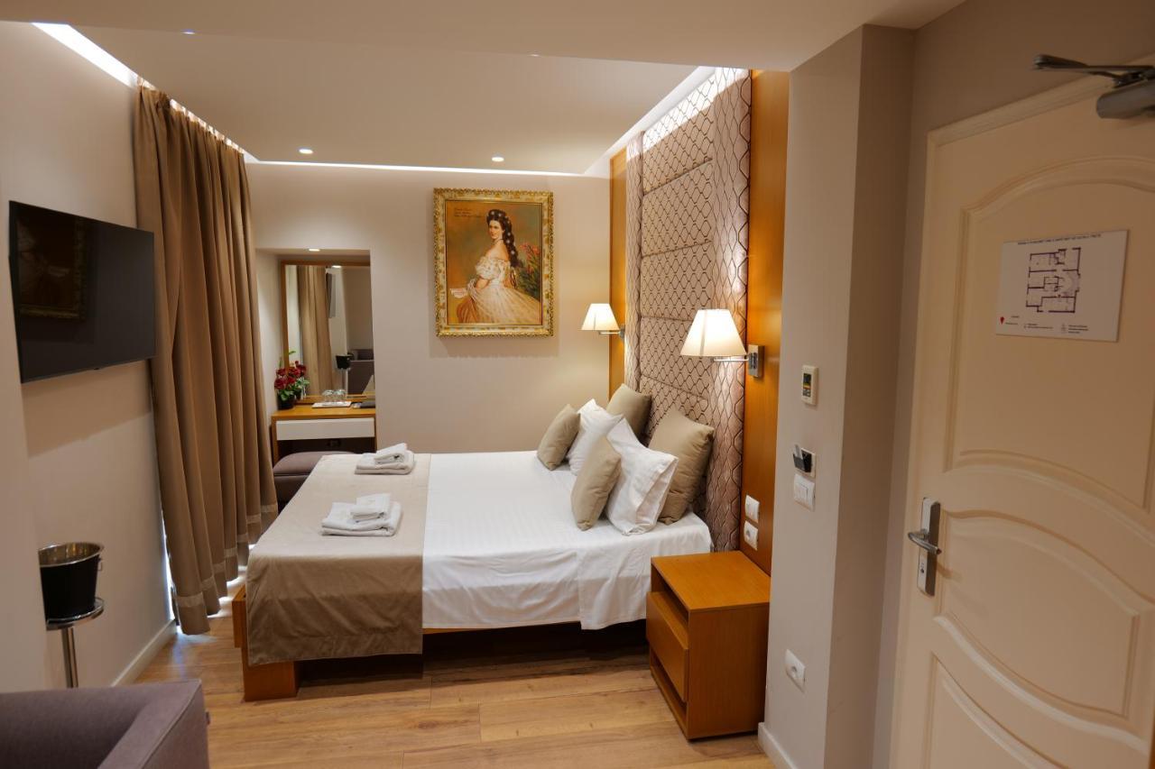 Hotel Queen Selita Kültér fotó