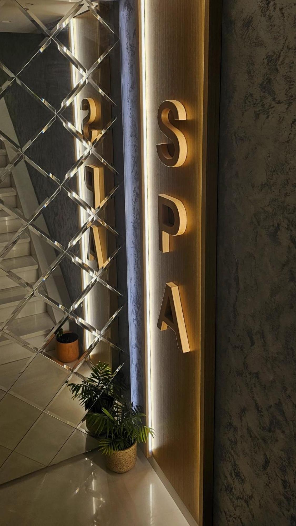 Hotel Queen Selita Kültér fotó