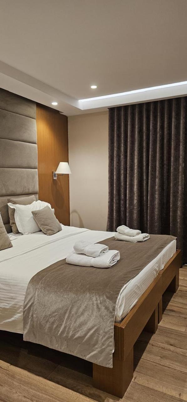 Hotel Queen Selita Kültér fotó