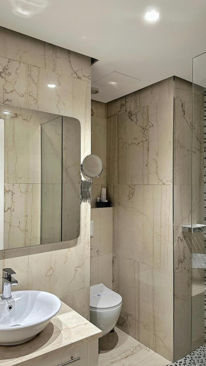 Hotel Queen Selita Kültér fotó