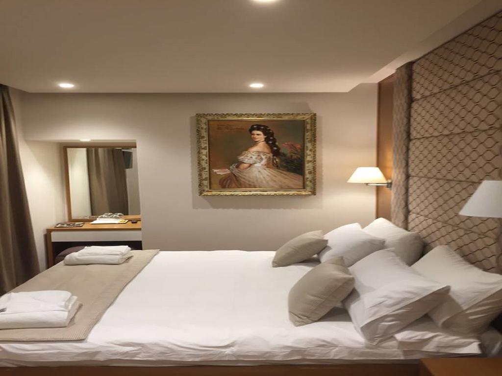 Hotel Queen Selita Kültér fotó